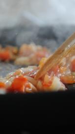 https://www.maggi.bg/sites/default/files/styles/search_result_153_272/public/article_images/SEM_Which_is_the_best_temperature_to_cook_different_food.JPG?itok=x-Ntcfpw