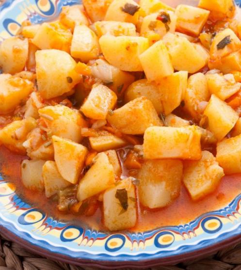 Зеленчукова яхния с картофи