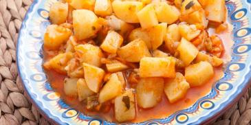 Зеленчукова яхния с картофи